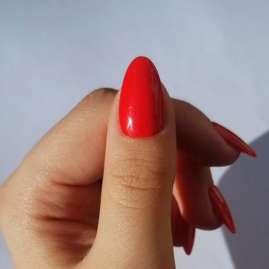 Rouge vif ~ Amande S