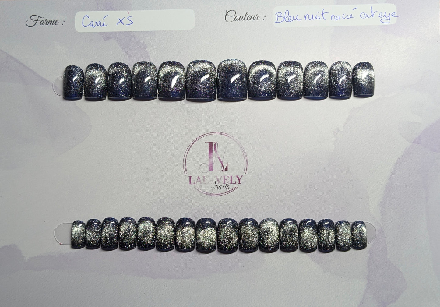 Bleu nacré cat eye shiny ~ Carré XS (Sans mesures)