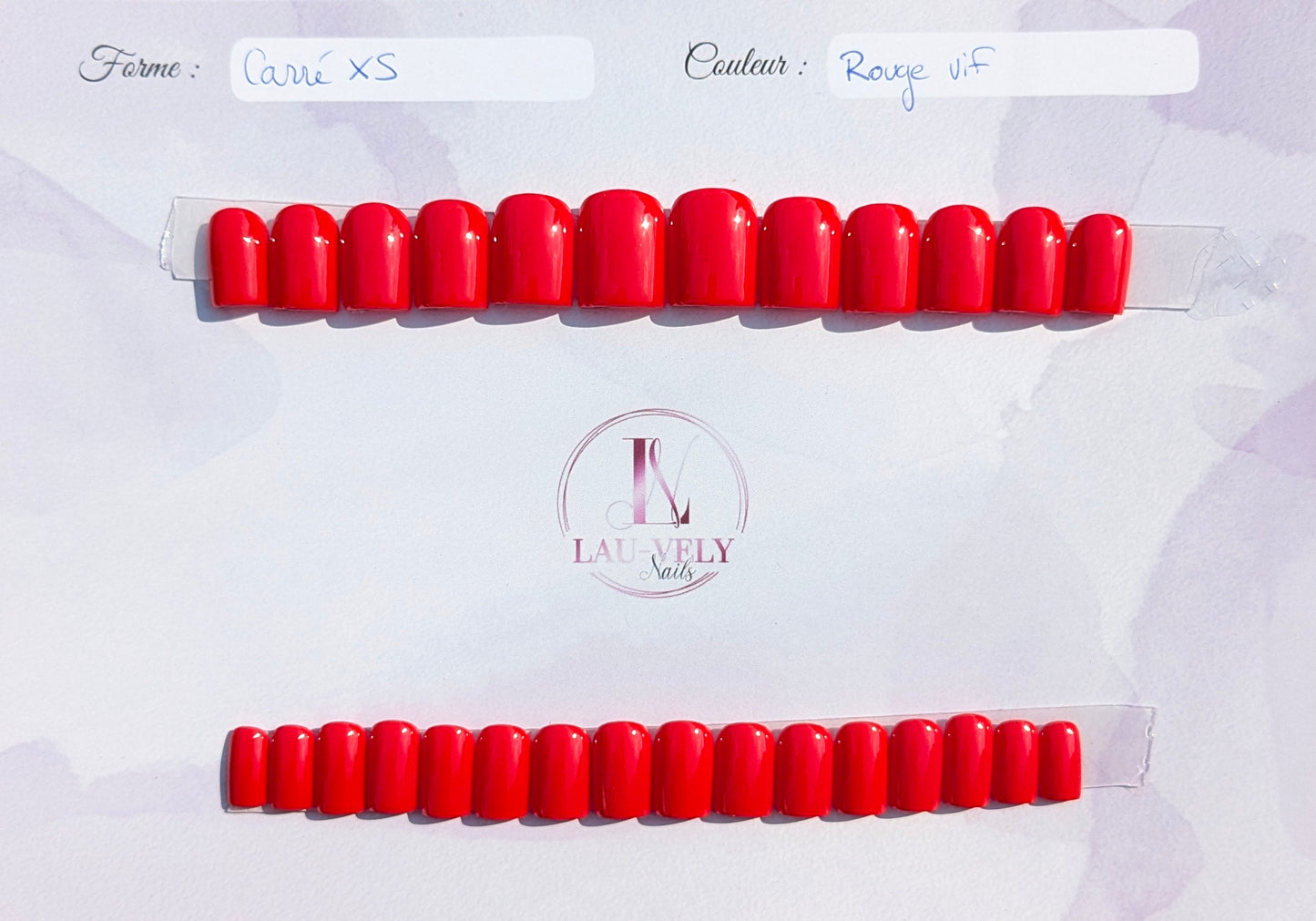 Rouge vif ~ Carré XS (Sans mesures)