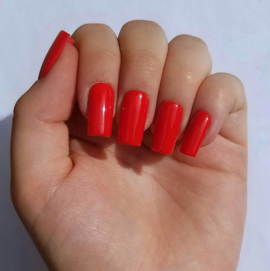 Rouge vif ~ Carré S