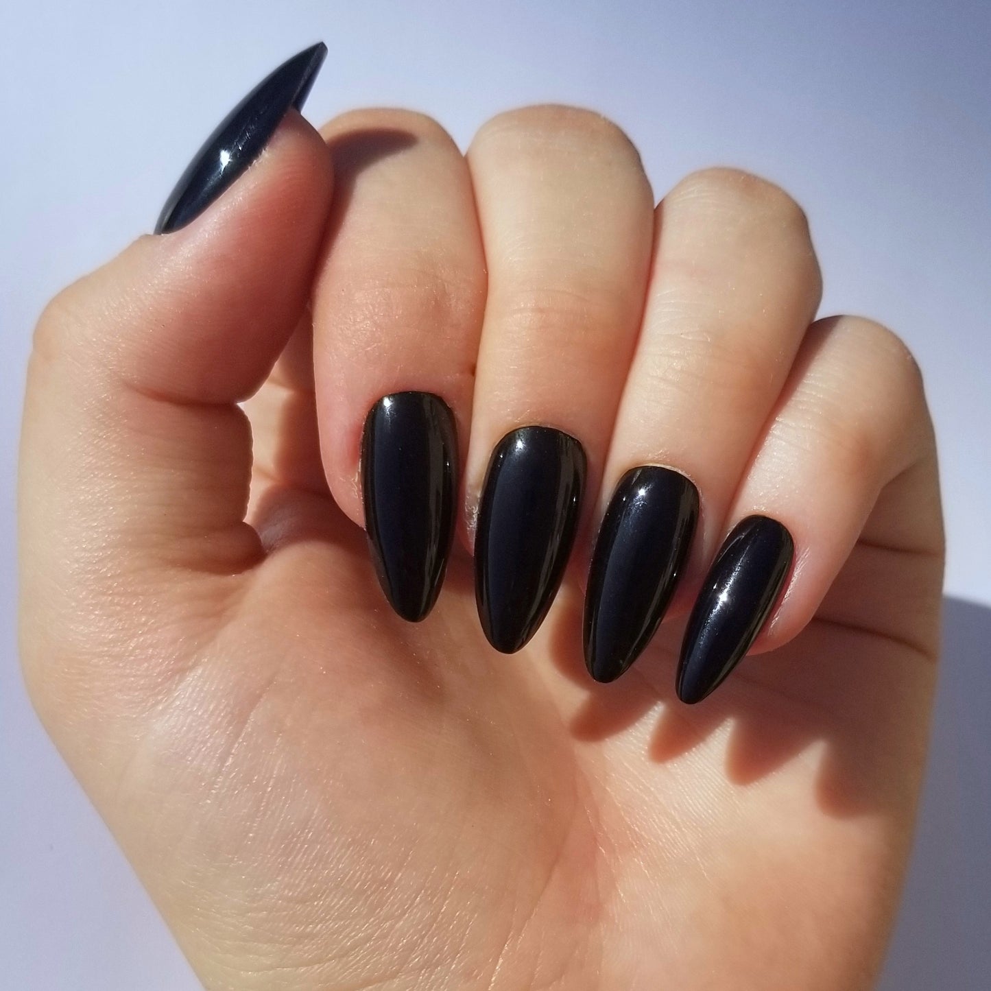 Noir intense ~ Amande M