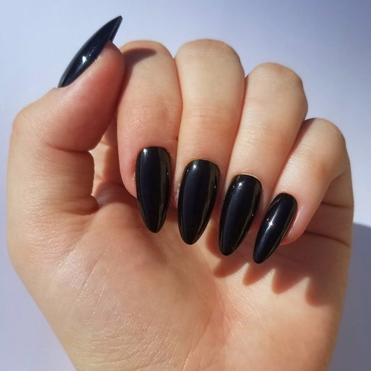 Noir intense ~ Amande M