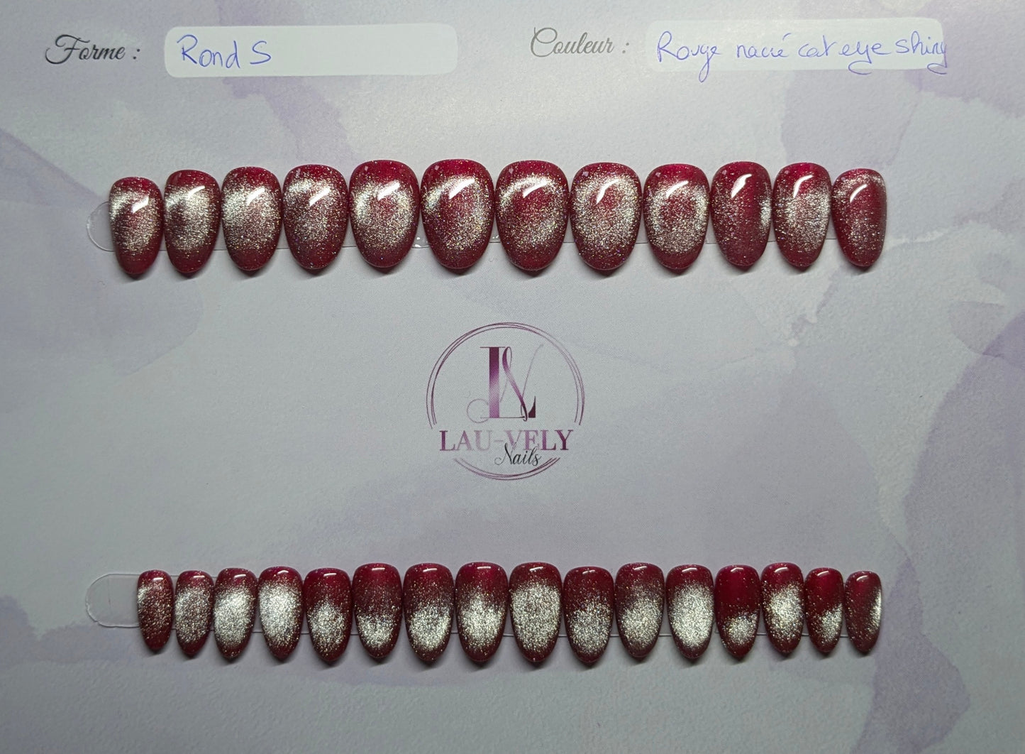 Rouge nacré cat eye shiny ~ Rond S (Sans mesures)