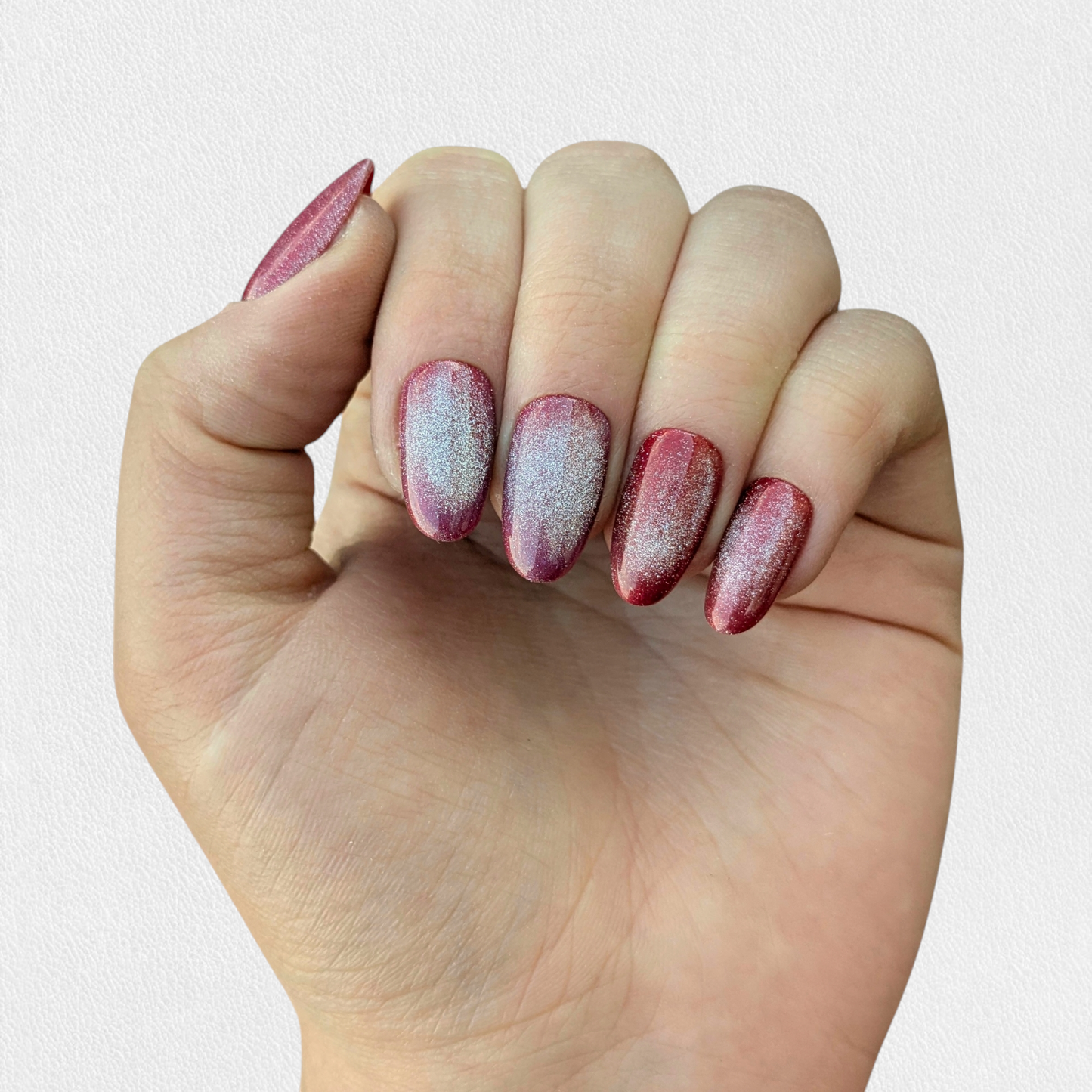 Rouge nacré cat eye shiny ~ Rond S (Sans mesures)