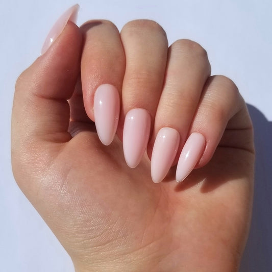Effet gel rose nude ~ Amande M