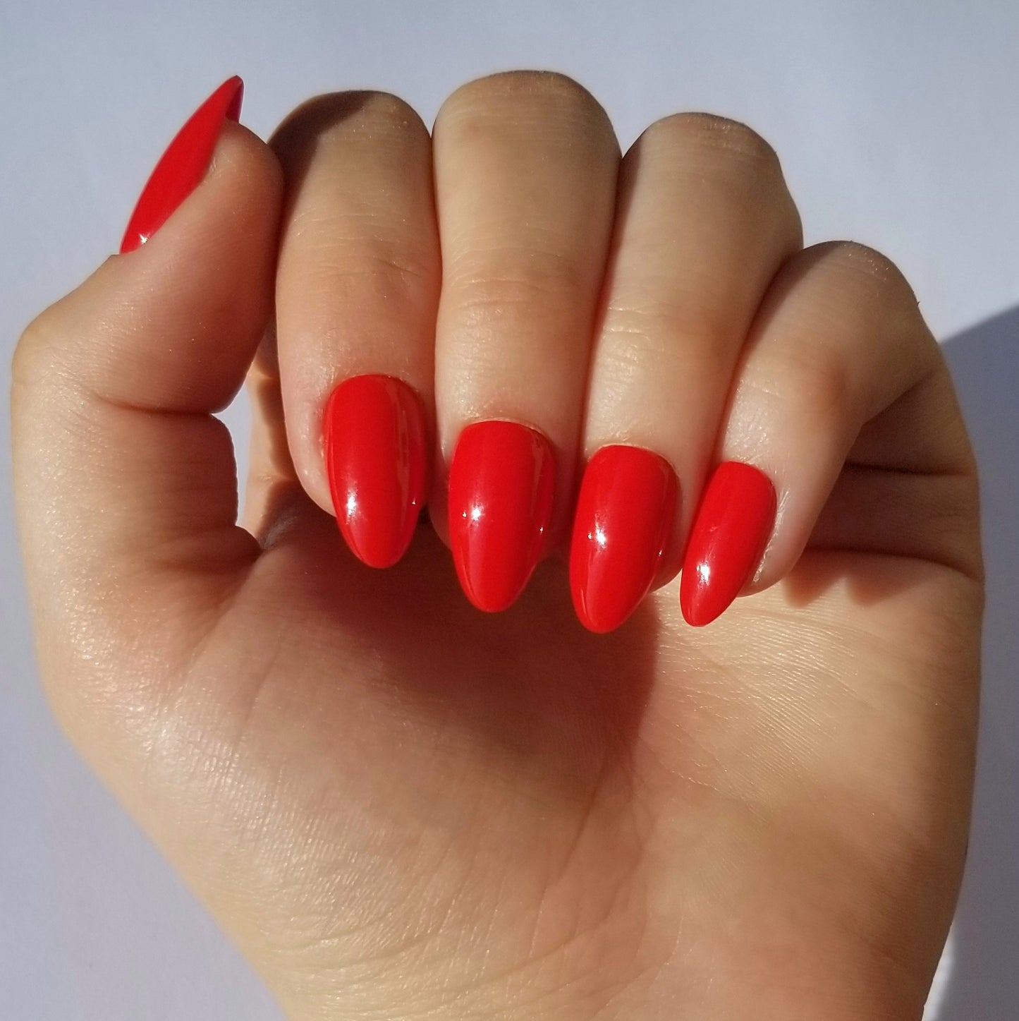 Rouge vif ~ Amande S