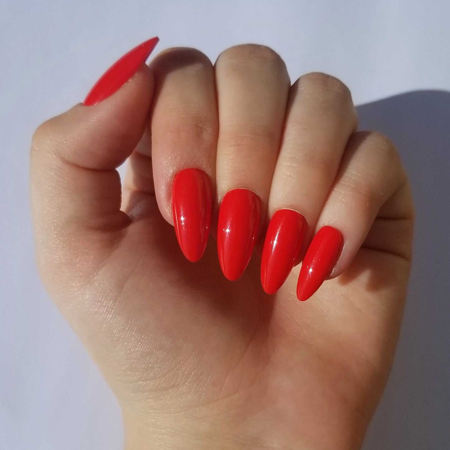 Rouge vif ~ Amande M